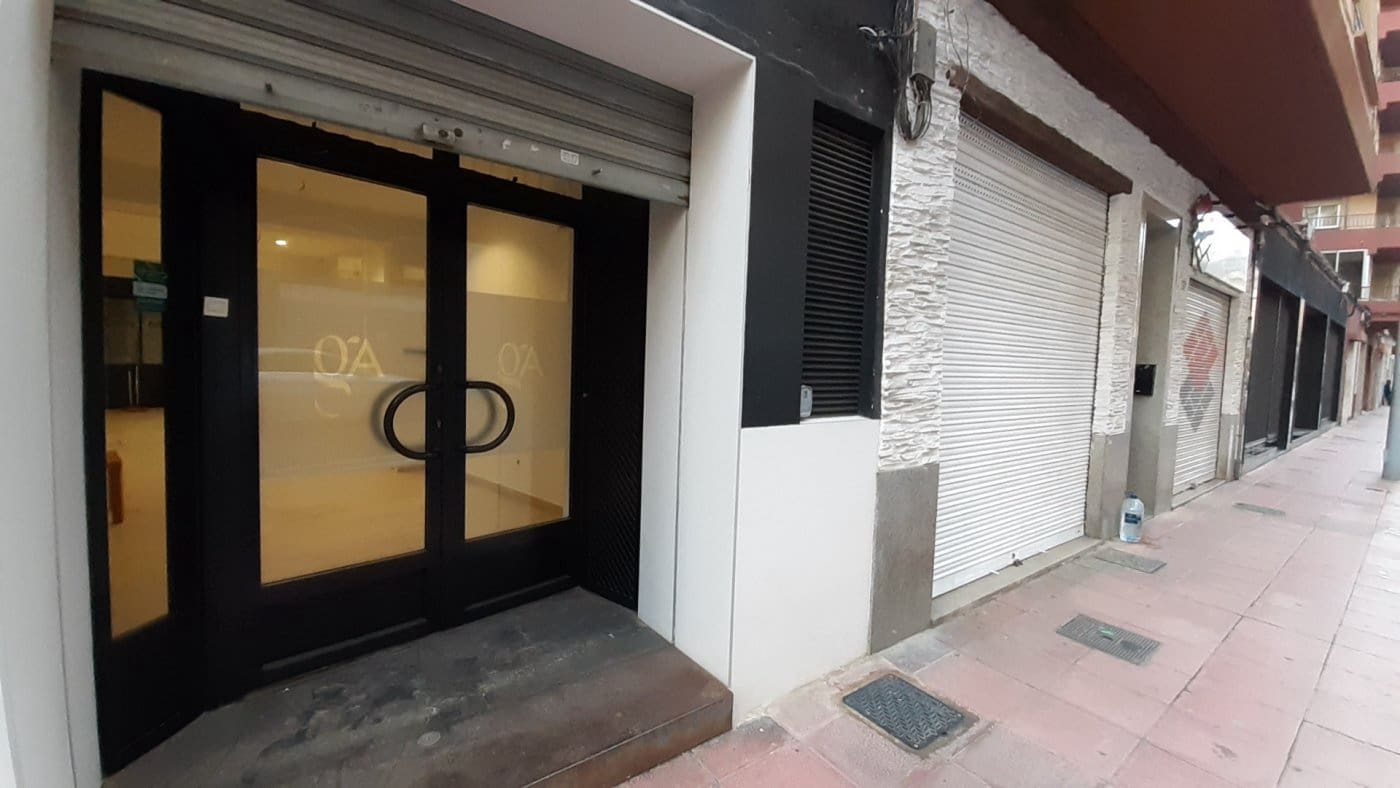 Commercial for sale in Castello de la Plana - € 84,000 (Ref: 9841103)