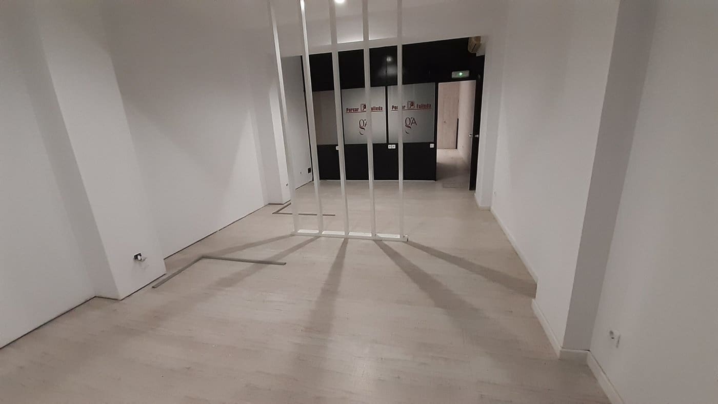 Commercial for sale in Castello de la Plana - € 84,000 (Ref: 9841103)