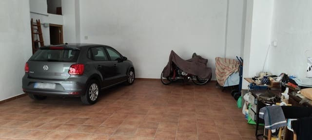 Commercial for rent in Castelló de la Plana with garage - € 800 (Ref: 9841105)