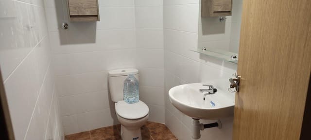 Commercial for rent in Castelló de la Plana with garage - € 800 (Ref: 9841105)