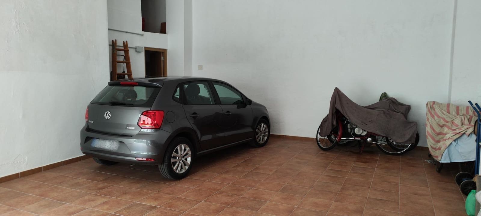 Gewerbe zu vermieten in Castello de la Plana mit Garage - 800 € (Ref: 9841105)