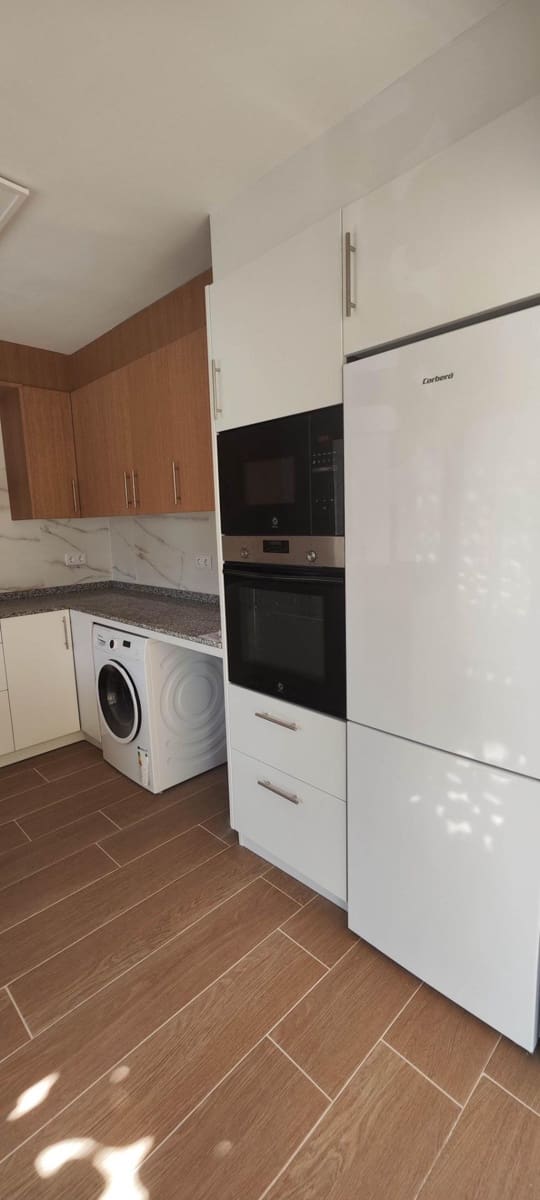 3 bedroom Flat for rent in Castello de la Plana - € 1,200 (Ref: 9841106)