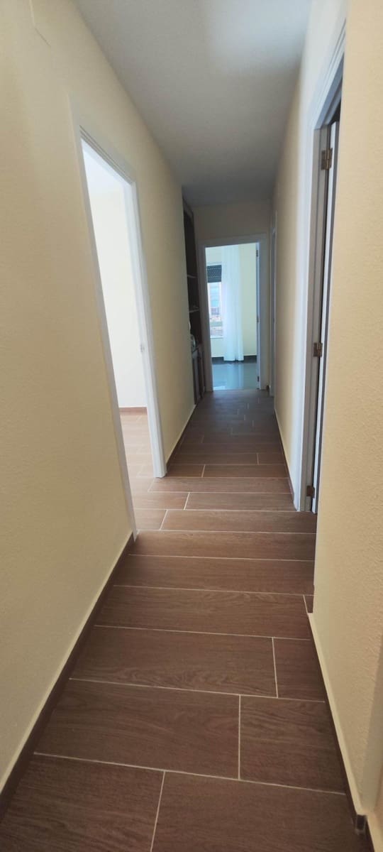 3 bedroom Flat for rent in Castello de la Plana - € 1,200 (Ref: 9841106)