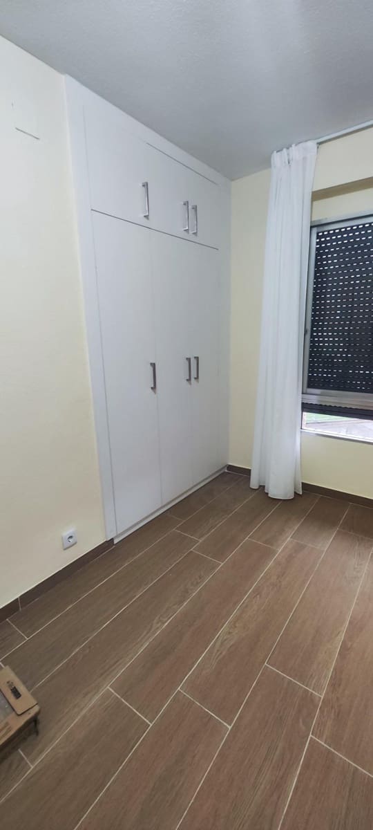 3 bedroom Flat for rent in Castello de la Plana - € 1,200 (Ref: 9841106)