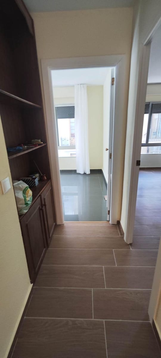 3 bedroom Flat for rent in Castello de la Plana - € 1,200 (Ref: 9841106)