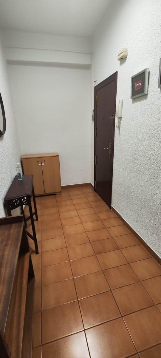 4 bedroom Flat for sale in Castello de la Plana - € 150,000 (Ref: 9841107)