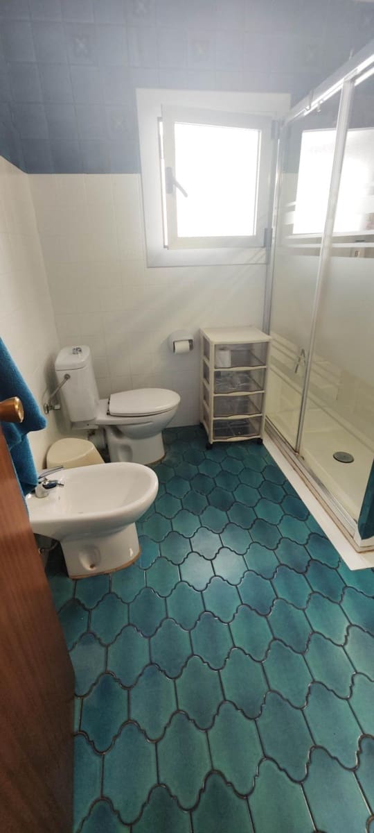 4 bedroom Flat for sale in Castello de la Plana - € 150,000 (Ref: 9841107)