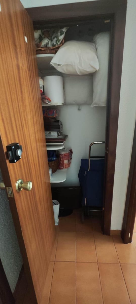 4 bedroom Flat for sale in Castello de la Plana - € 150,000 (Ref: 9841107)