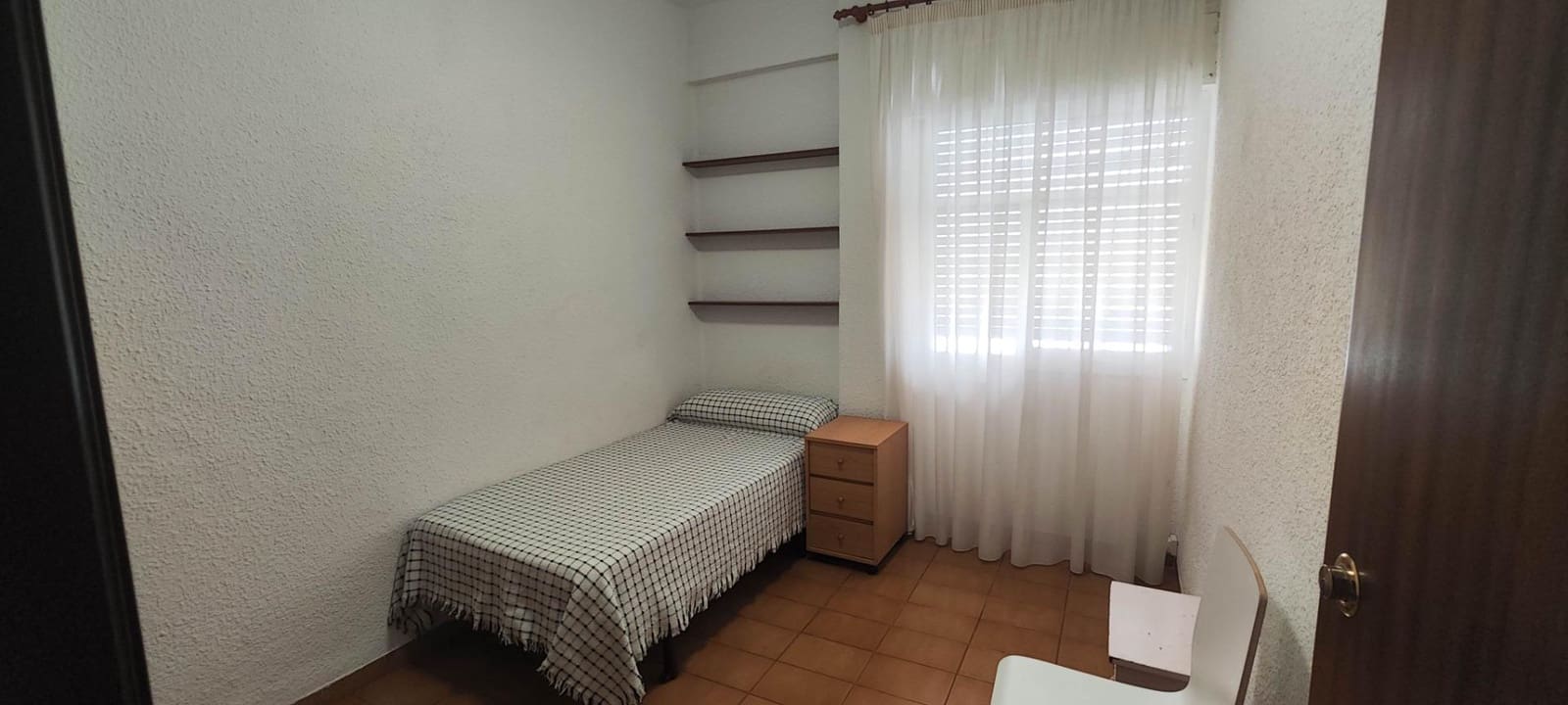 4 bedroom Flat for sale in Castello de la Plana - € 150,000 (Ref: 9841107)