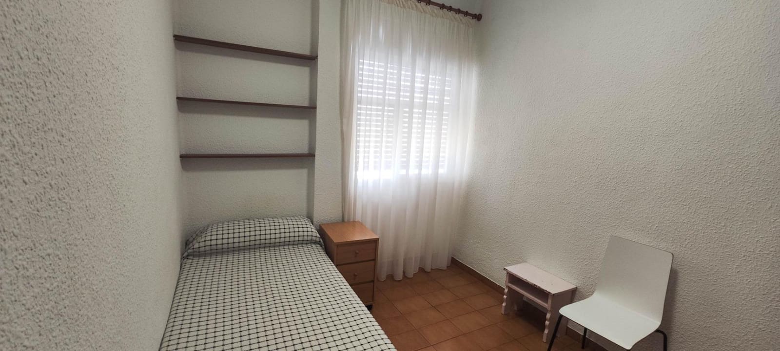 4 bedroom Flat for sale in Castello de la Plana - € 150,000 (Ref: 9841107)