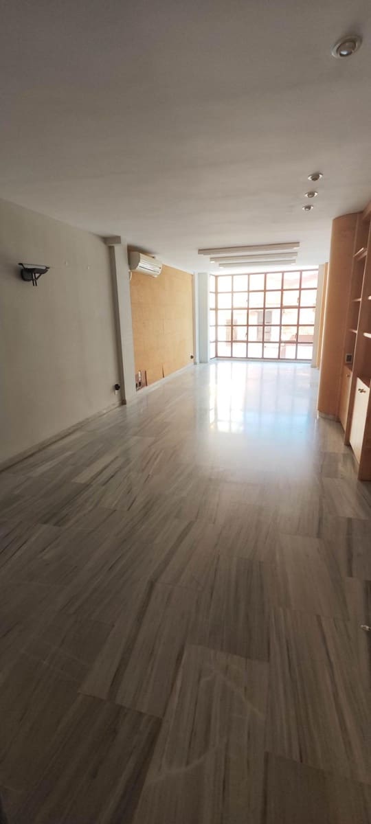Office for rent in Castello de la Plana - € 475 (Ref: 9841108)