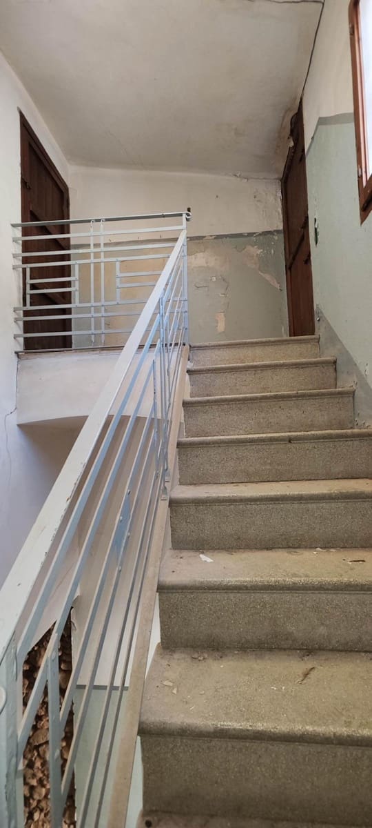 3 bedroom Townhouse for sale in Castello de la Plana - € 95,000 (Ref: 9841109)
