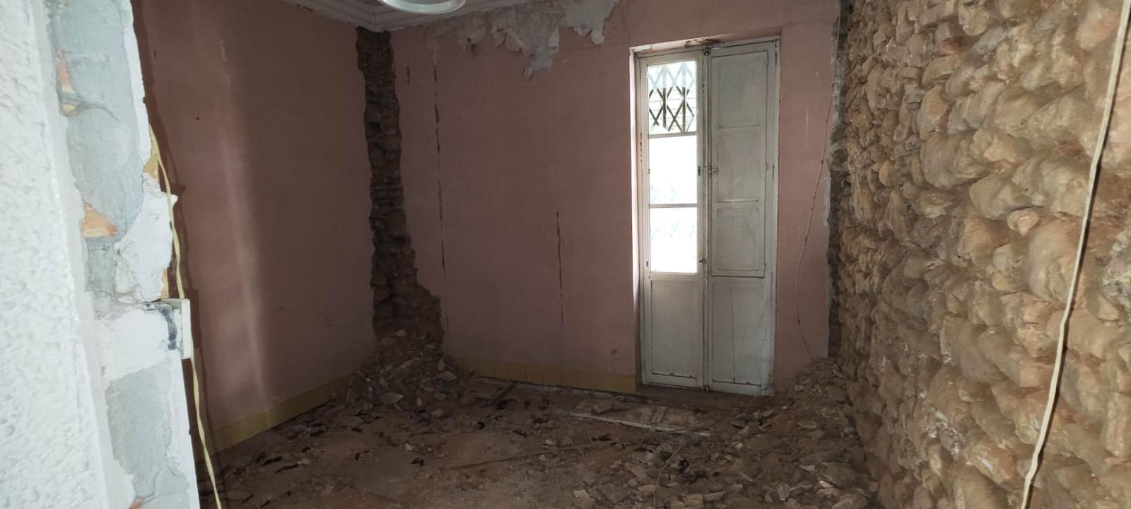 3 bedroom Townhouse for sale in Castello de la Plana - € 95,000 (Ref: 9841109)