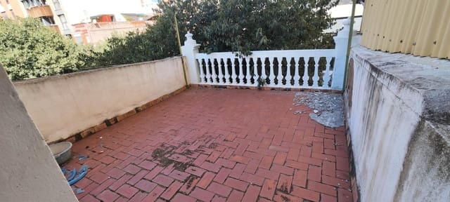 3 soveværelse Byhus til salg i Centro, Castelló de la Plana - € 95.000 (Ref: 9841109)