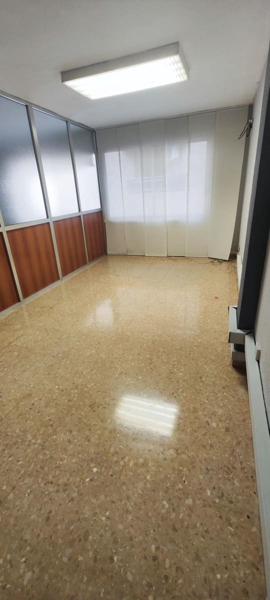 3 soveværelse Kontor til salg i Castello de la Plana - € 110.000 (Ref: 9841110)