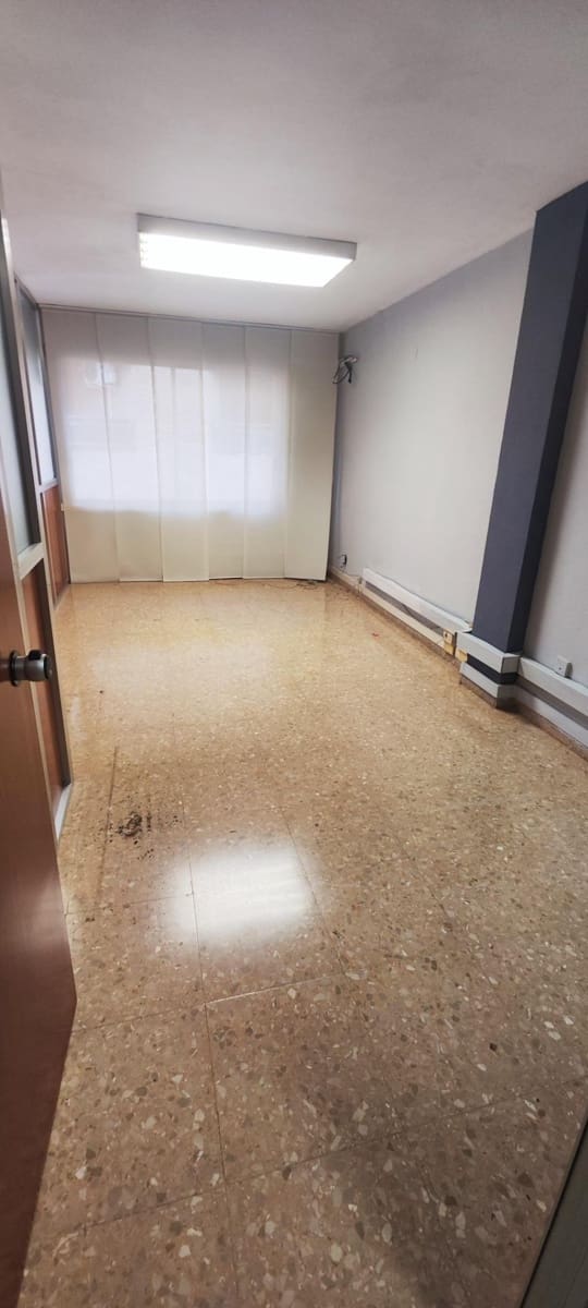 3 soveværelse Kontor til salg i Castello de la Plana - € 110.000 (Ref: 9841110)