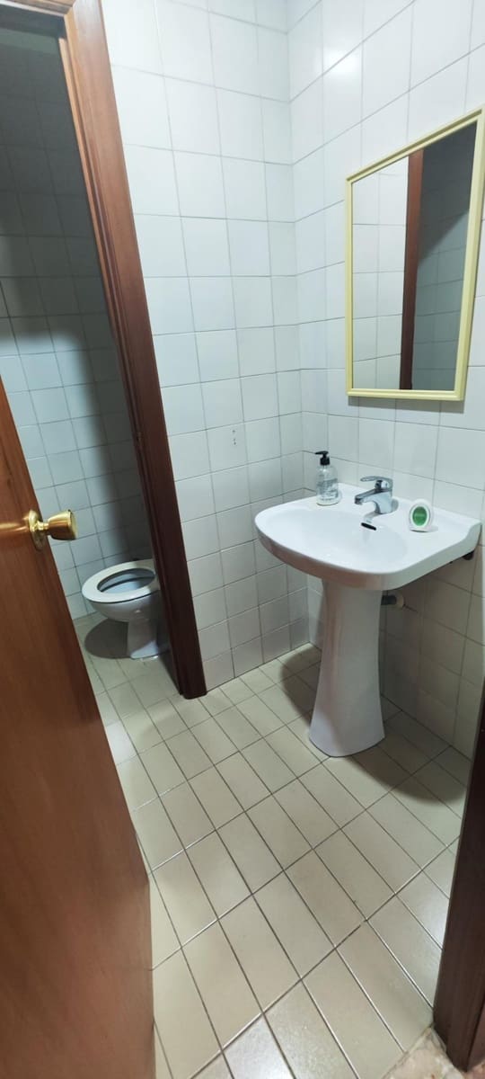 3 soveværelse Kontor til salg i Castello de la Plana - € 110.000 (Ref: 9841110)