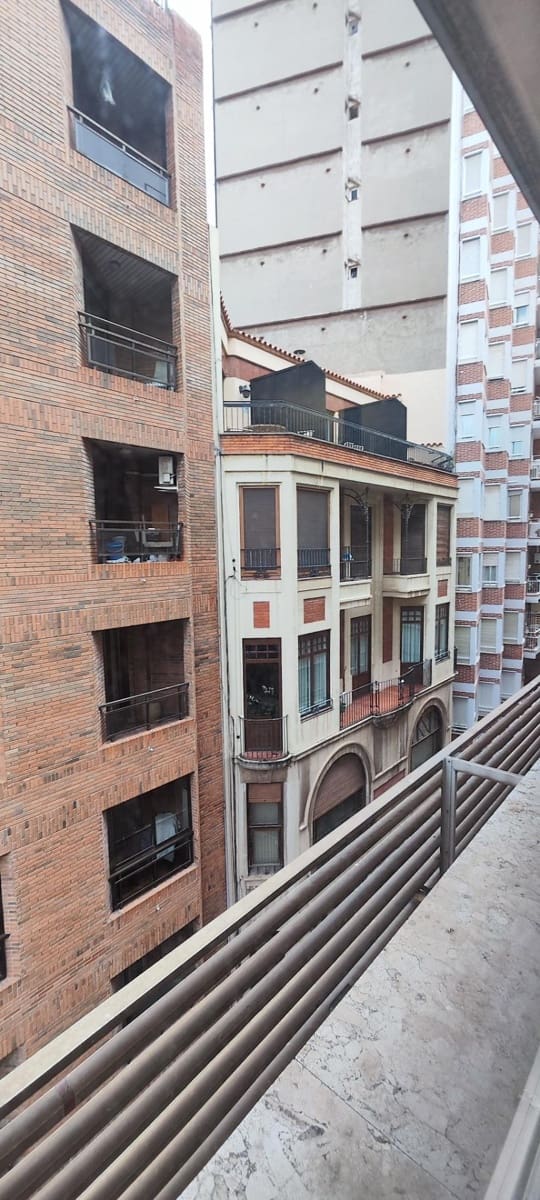 3 soveværelse Kontor til salg i Castello de la Plana - € 110.000 (Ref: 9841110)