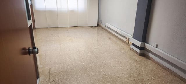 3 soveværelse Kontor til salg i Centro, Castelló de la Plana - € 110.000 (Ref: 9841110)