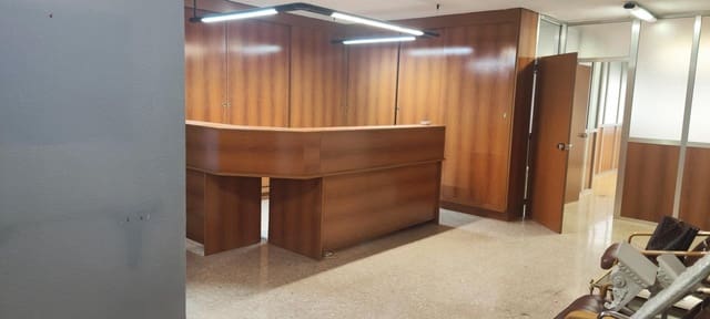 3 soveværelse Kontor til salg i Centro, Castelló de la Plana - € 110.000 (Ref: 9841110)