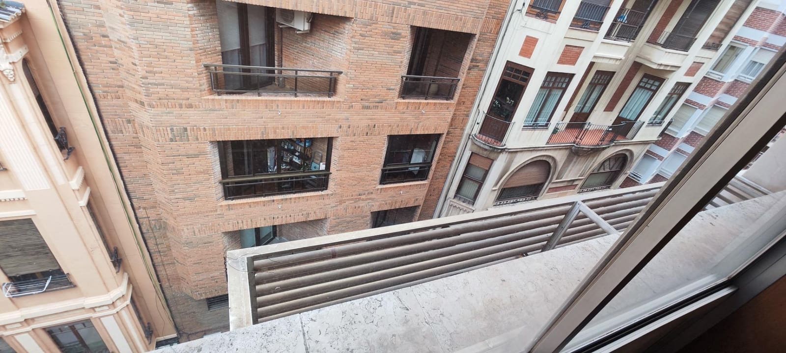 3 soveværelse Kontor til salg i Castello de la Plana - € 110.000 (Ref: 9841110)
