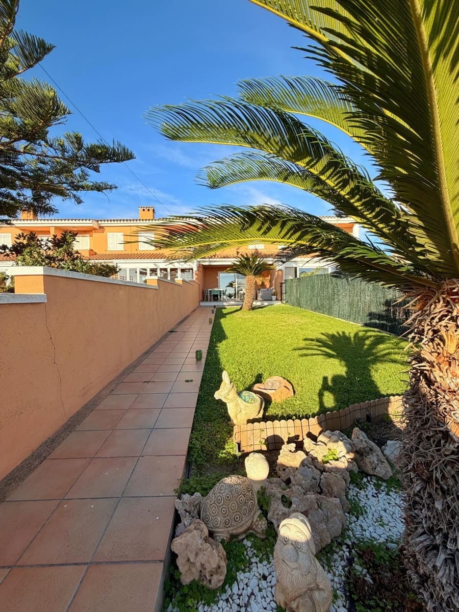 3 bedroom Townhouse for sale in Almassora / Almazora - € 330,000 (Ref: 9841113)