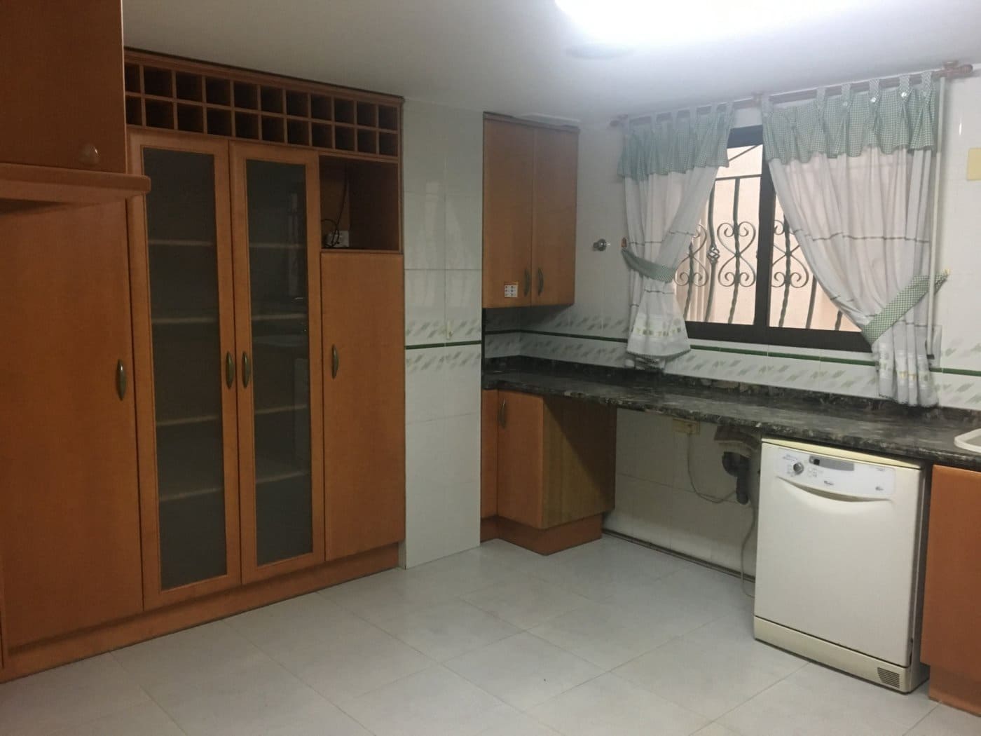 4 bedroom Flat for sale in Castello de la Plana - € 310,000 (Ref: 9841114)