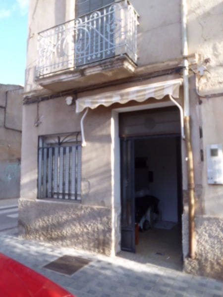 6 bedroom Townhouse for sale in Almassora / Almazora - € 110,000 (Ref: 9841115)