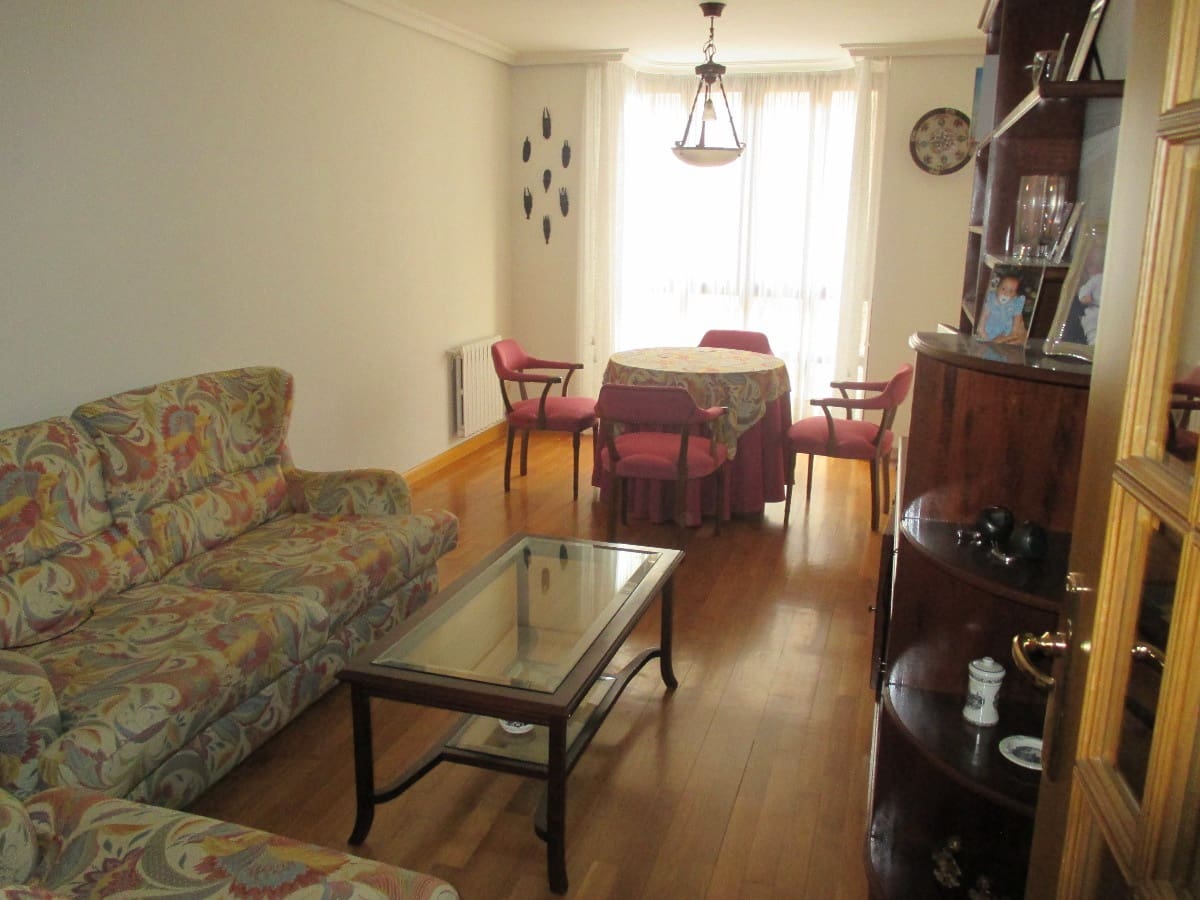 5 bedroom Flat for sale in Castello de la Plana - € 400,000 (Ref: 9841116)