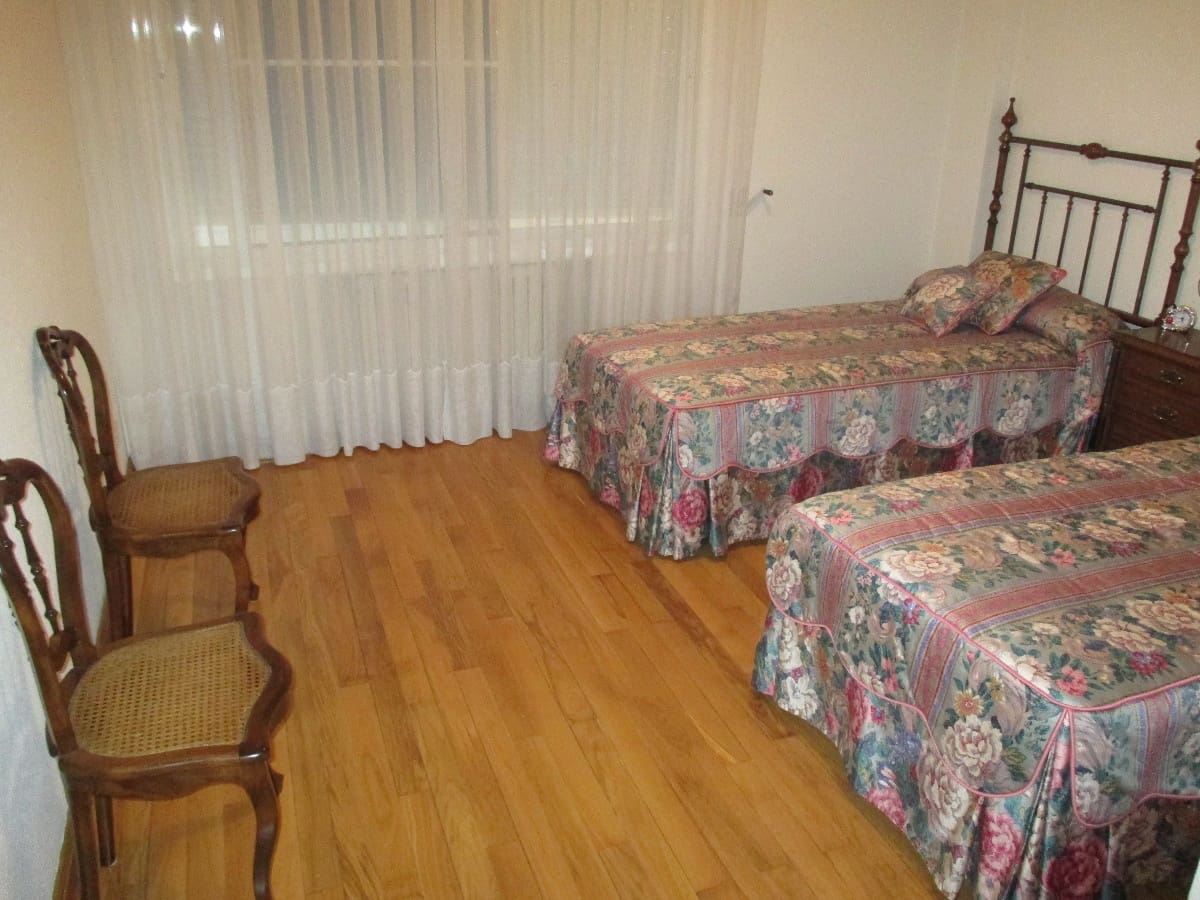 5 bedroom Flat for sale in Castello de la Plana - € 400,000 (Ref: 9841116)