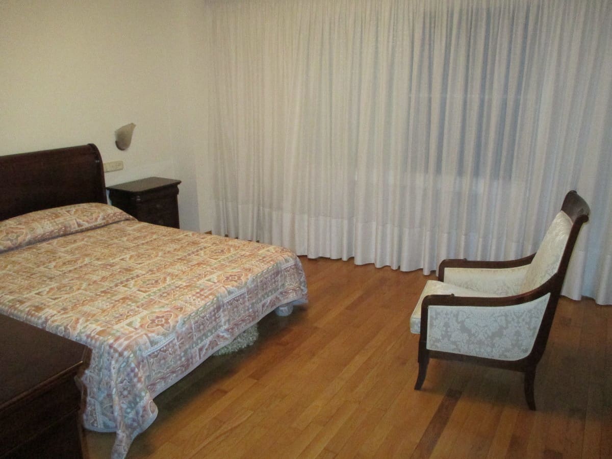5 bedroom Flat for sale in Castello de la Plana - € 400,000 (Ref: 9841116)