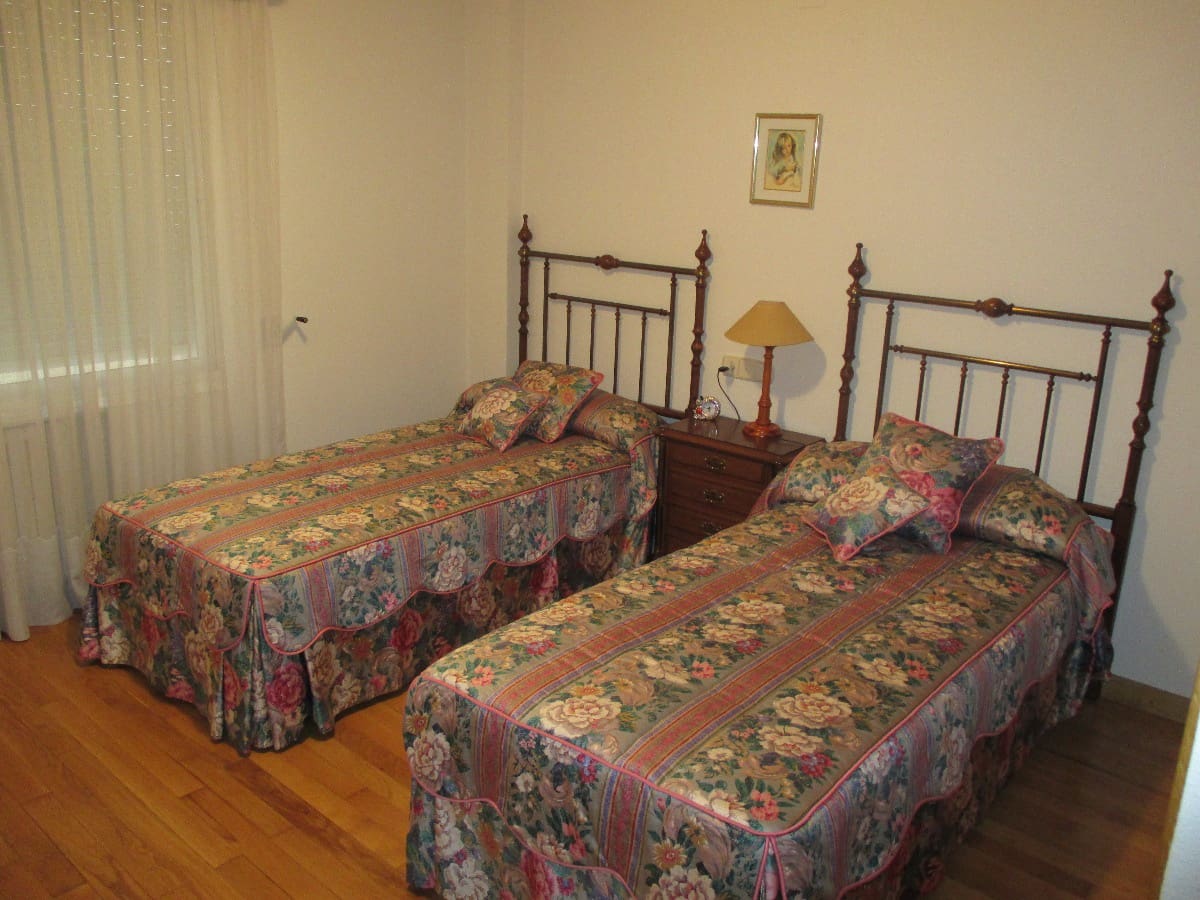 5 bedroom Flat for sale in Castello de la Plana - € 400,000 (Ref: 9841116)