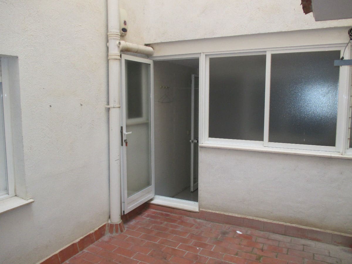 5 bedroom Flat for sale in Castello de la Plana - € 400,000 (Ref: 9841116)