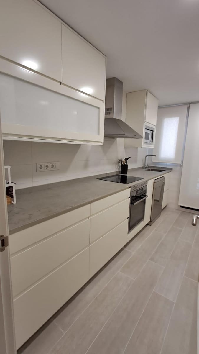3 bedroom Flat for sale in Castello de la Plana - € 290,000 (Ref: 9841118)