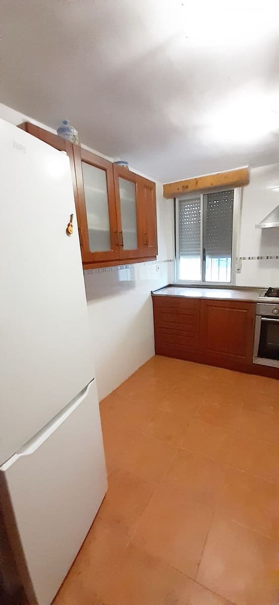 4 bedroom Villa for rent in Almassora / Almazora - € 1,200 (Ref: 9855191)