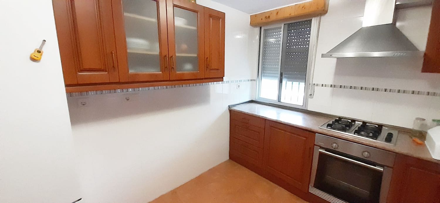 4 bedroom Villa for rent in Almassora / Almazora - € 1,200 (Ref: 9855191)