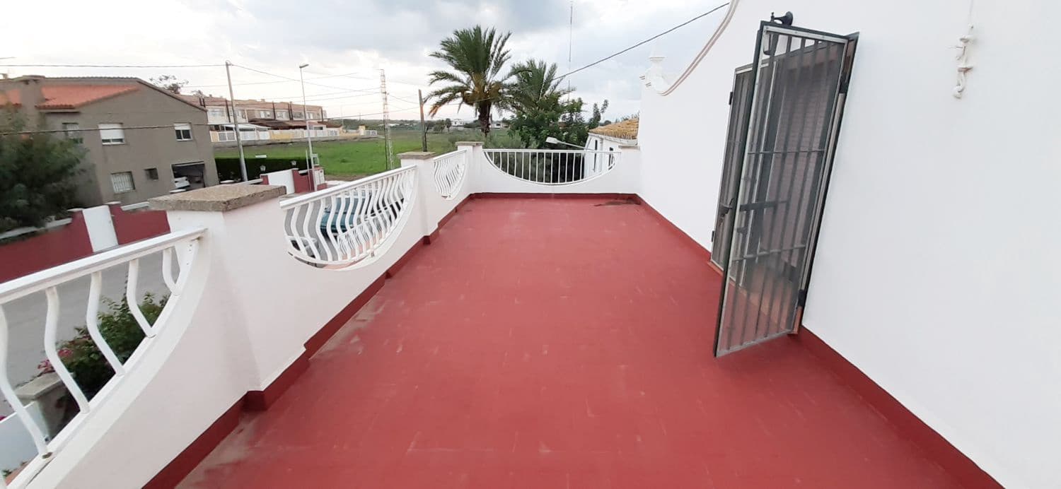 4 bedroom Villa for rent in Almassora / Almazora - € 1,200 (Ref: 9855191)