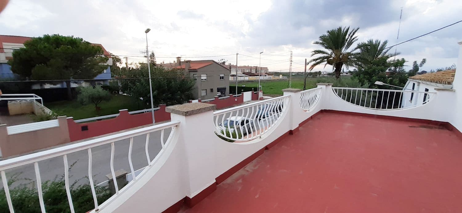 4 bedroom Villa for rent in Almassora / Almazora - € 1,200 (Ref: 9855191)