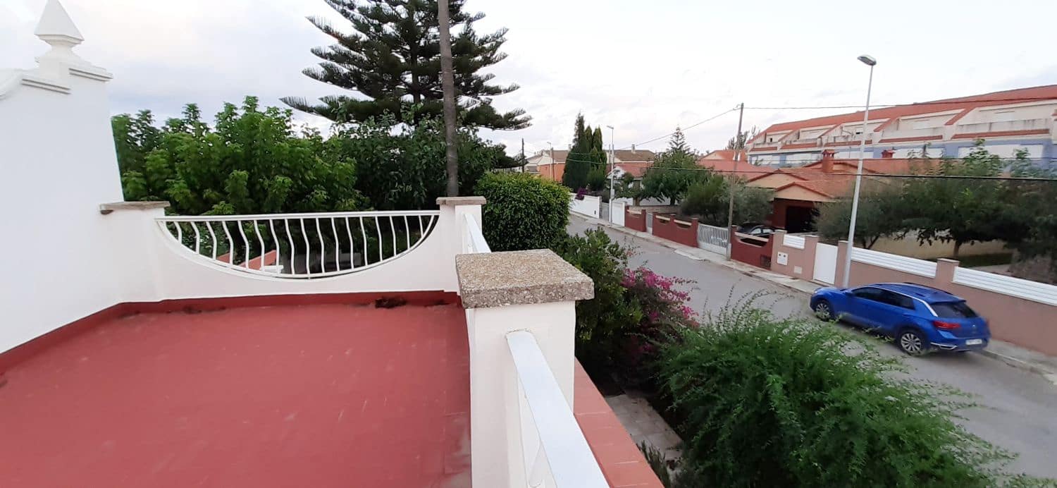 4 bedroom Villa for rent in Almassora / Almazora - € 1,200 (Ref: 9855191)