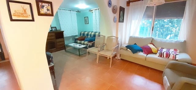 4 bedroom Villa for rent in Almassora / Almazora - € 1,200 (Ref: 9855191)