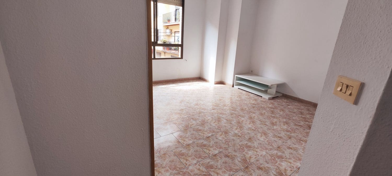 1 Zimmer Wohnung zu verkaufen in Castello de la Plana - 100.000 € (Ref: 9899257)