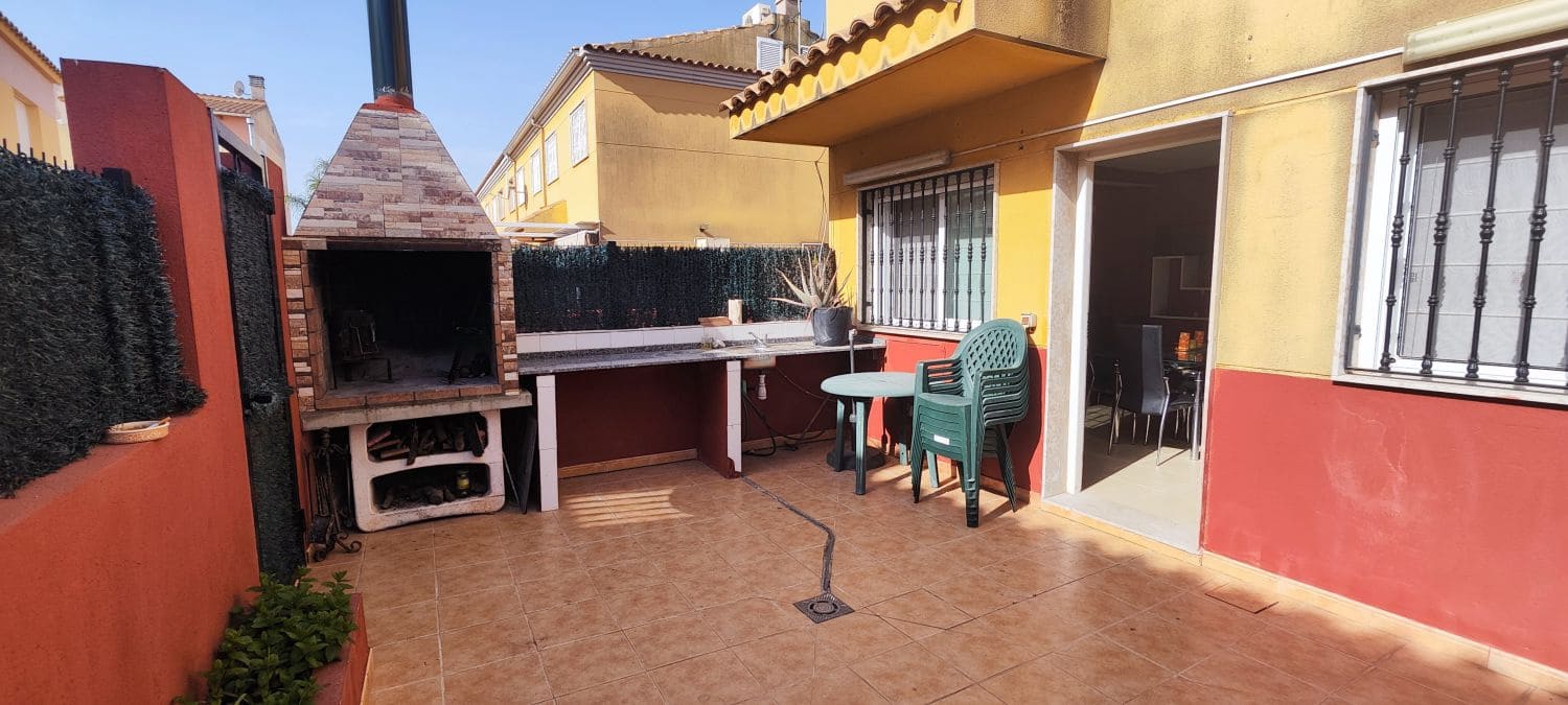 3 sovrum Radhus att hyra i Almassora / Almazora med pool garage - 850 € (Ref: 9915379)