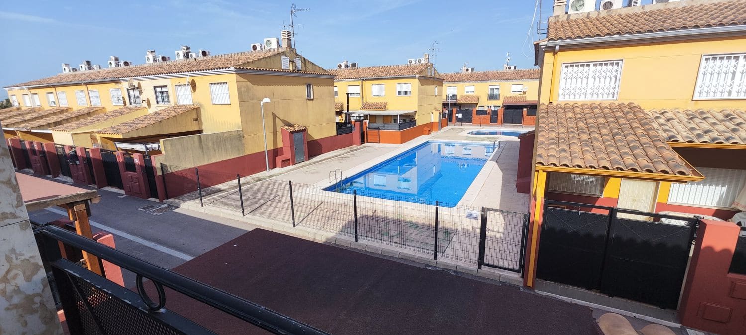 3 sovrum Radhus att hyra i Almassora / Almazora med pool garage - 850 € (Ref: 9915379)