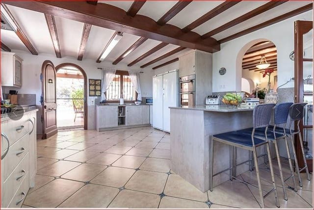 4 Zimmer Villa zu verkaufen in La Xara, Dénia mit Pool Garage - 850.000 € (Ref: 9207303)