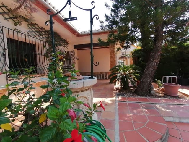4 Zimmer Villa zu verkaufen in La Xara, Dénia mit Pool Garage - 850.000 € (Ref: 9207303)
