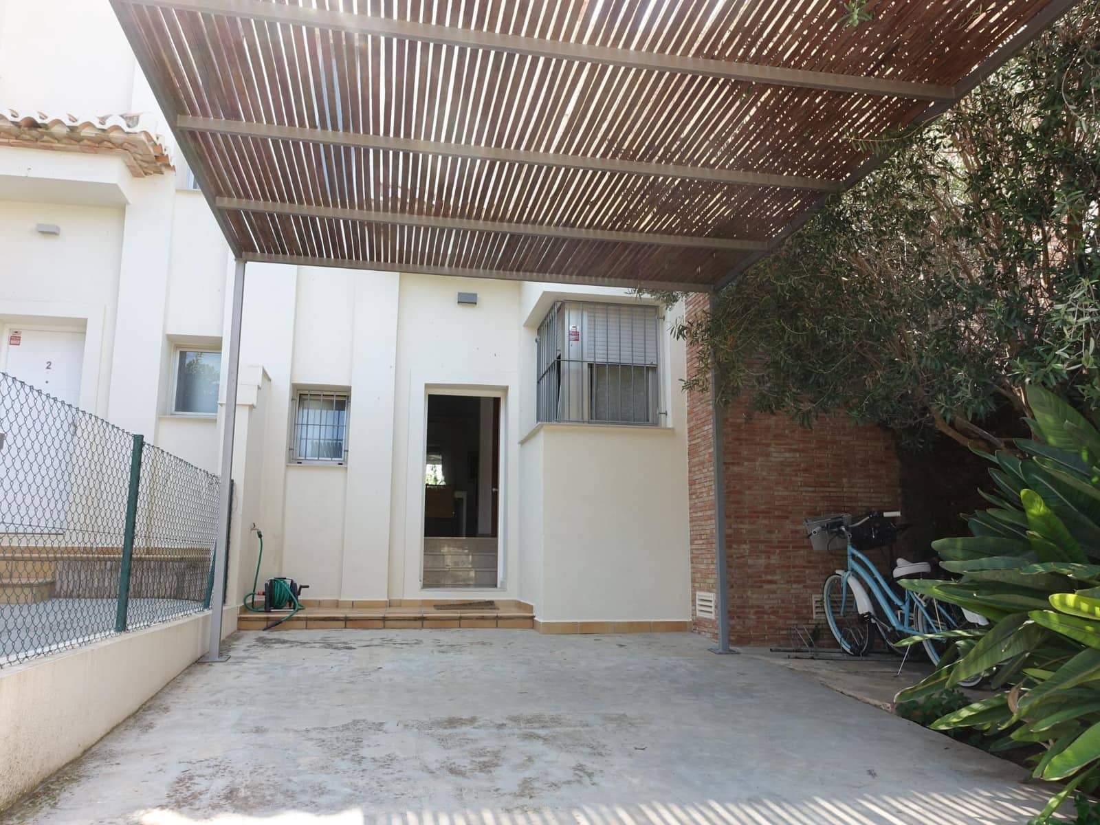 3 soveværelse Rækkehus til salg i Denia med swimmingpool garage - € 440.000 (Ref: 9207305)