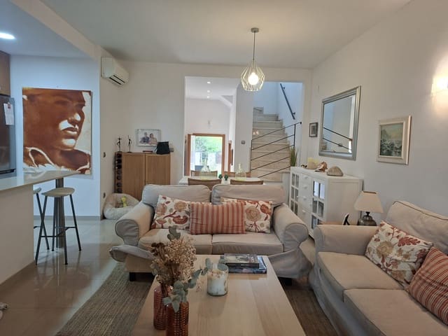 3 bedroom Terraced Villa for sale in Dénia with pool garage - € 440,000 (Ref: 9207305)