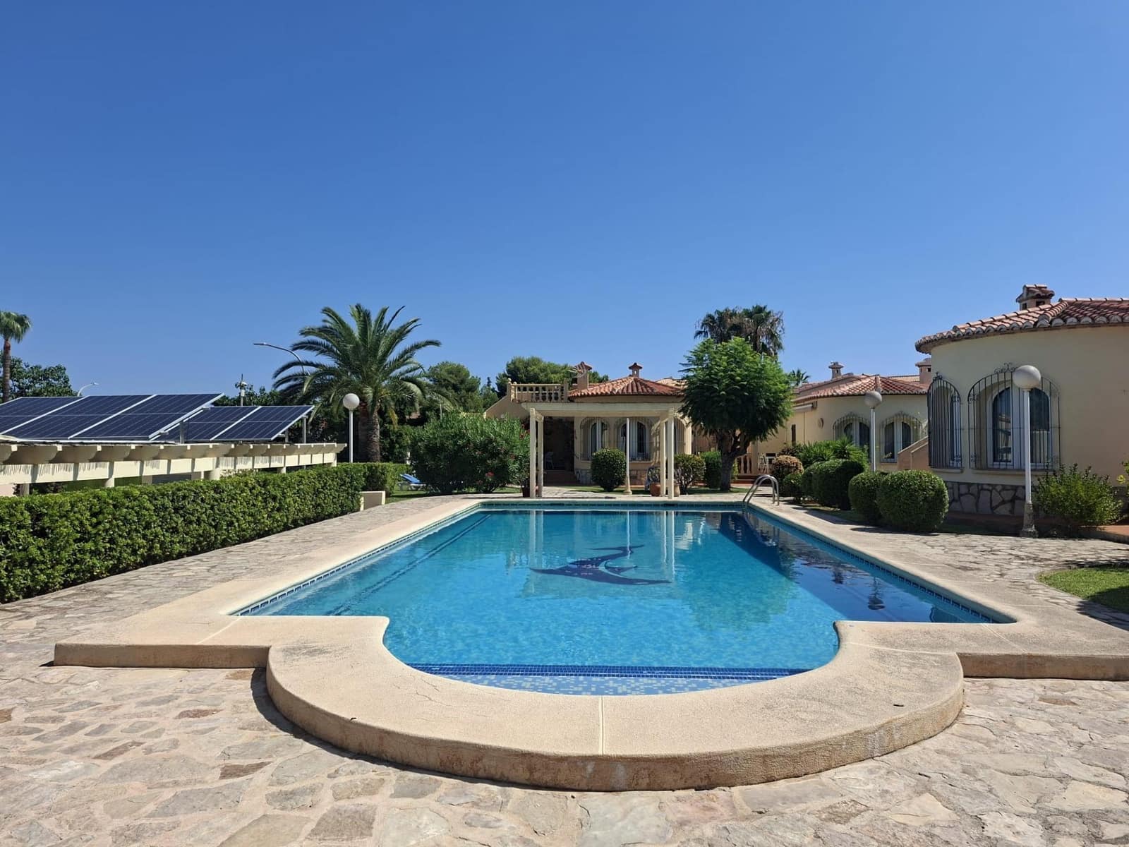 Chalet de 2 habitaciones en Dénia en venta con piscina garaje - 320.000 € (Ref: 9207306)