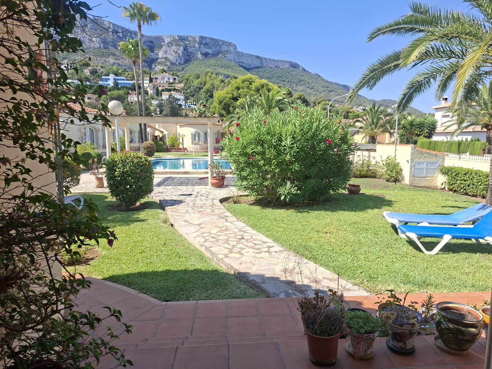 Chalet de 2 habitaciones en Dénia en venta con piscina garaje - 320.000 € (Ref: 9207306)