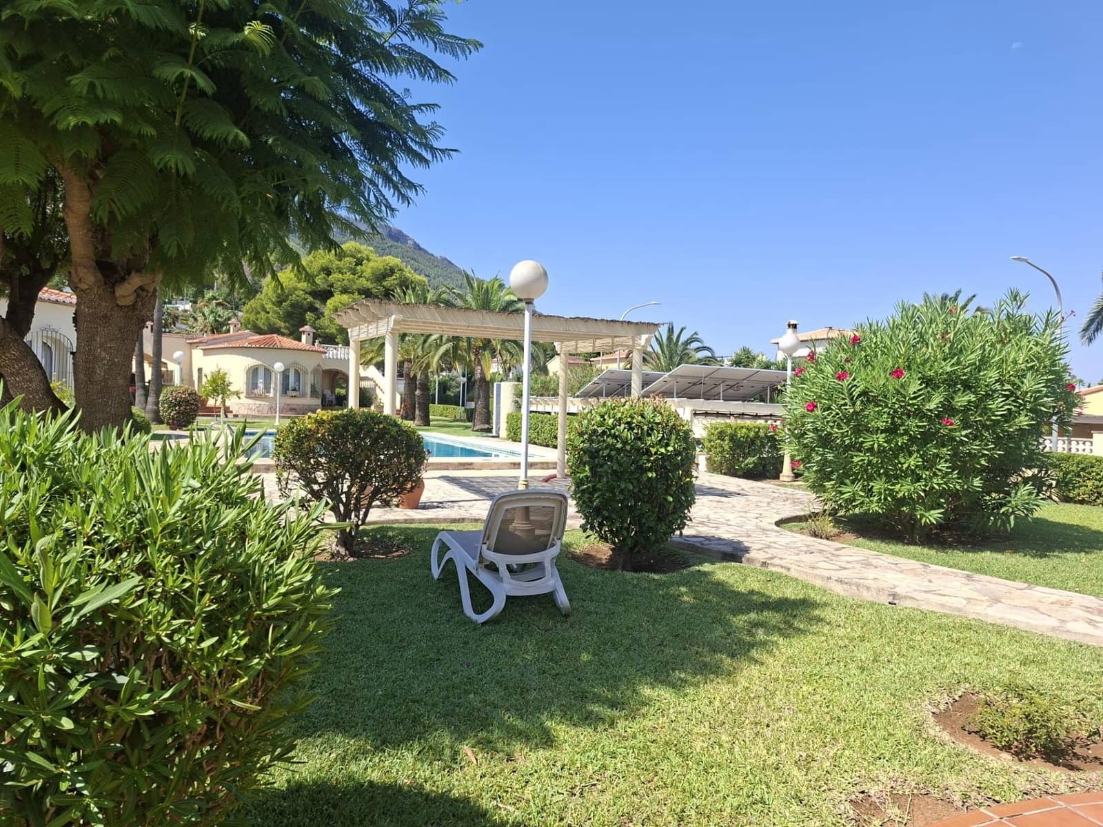 Chalet de 2 habitaciones en Dénia en venta con piscina garaje - 320.000 € (Ref: 9207306)